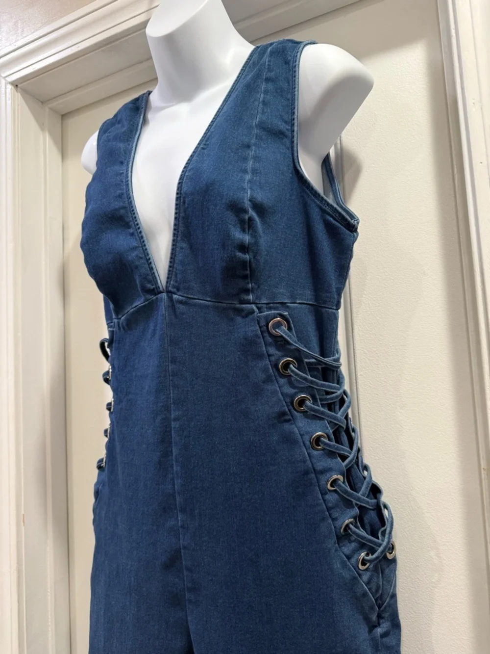 C’EST TOI Denim Laced Sides V-Neck Stretch  Jumpsuit  Size XL - Picture 6 of 14